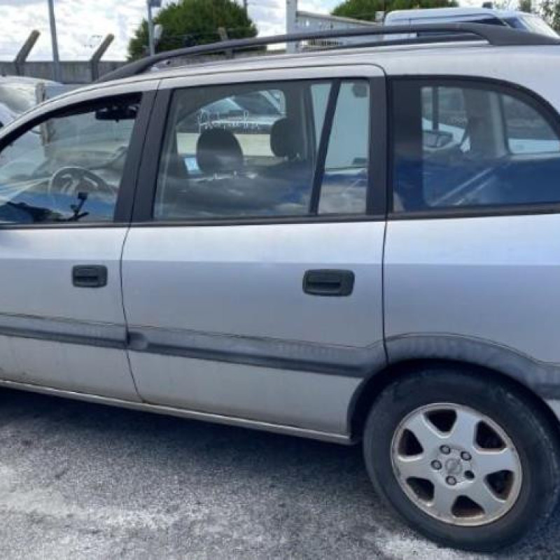 Moteur OPEL ZAFIRA A Photo n°10