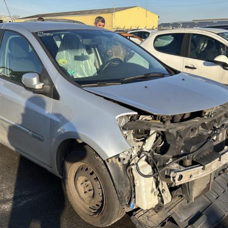 Moteur RENAULT CLIO 3 Photo n°6