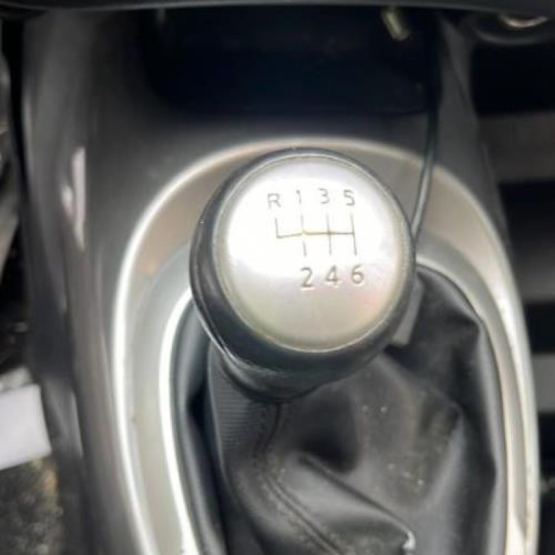 Traverse superieure NISSAN JUKE 1 Photo n°11