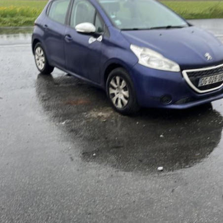 Pommeau de vitesses PEUGEOT 208 1