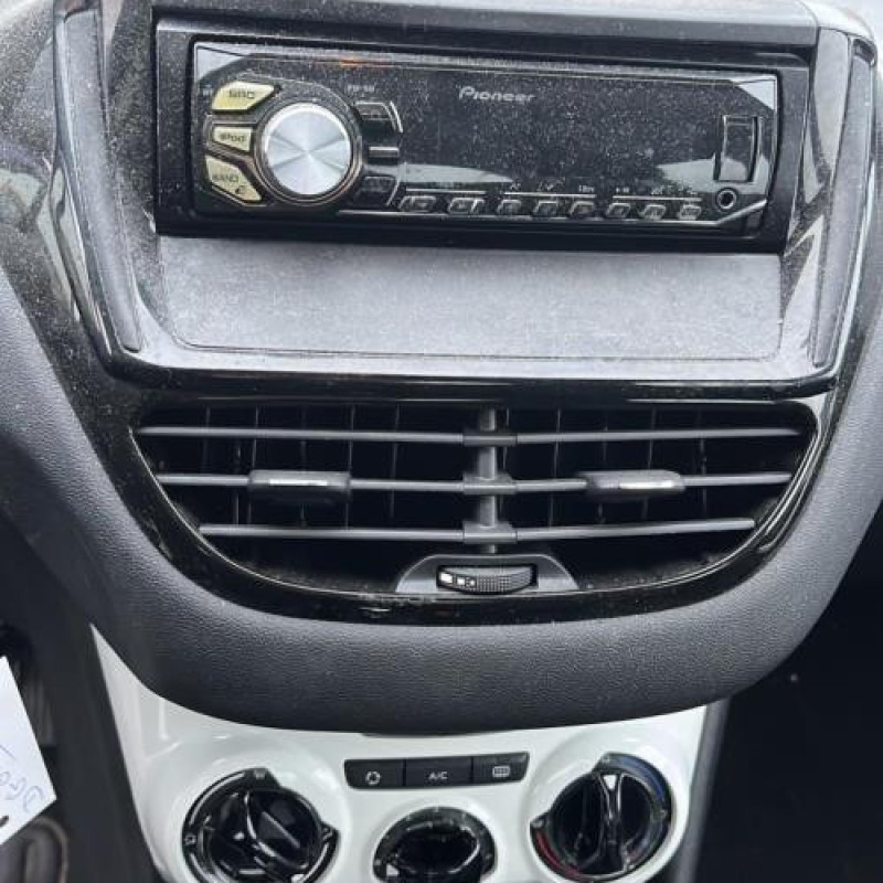 Ceinture avant gauche PEUGEOT 208 1 Photo n°10