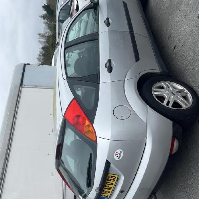 Serrure avant gauche FORD FOCUS 1 Photo n°10