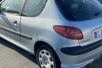 Serrure avant gauche PEUGEOT 206
