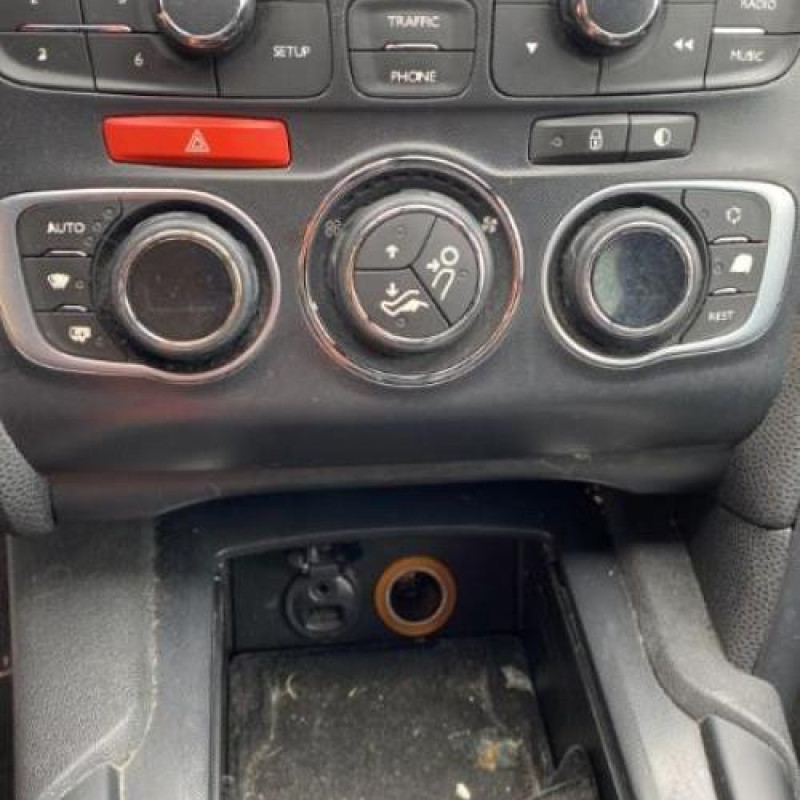 Pretensionneur de ceinture avant droit CITROEN DS4 Photo n°15