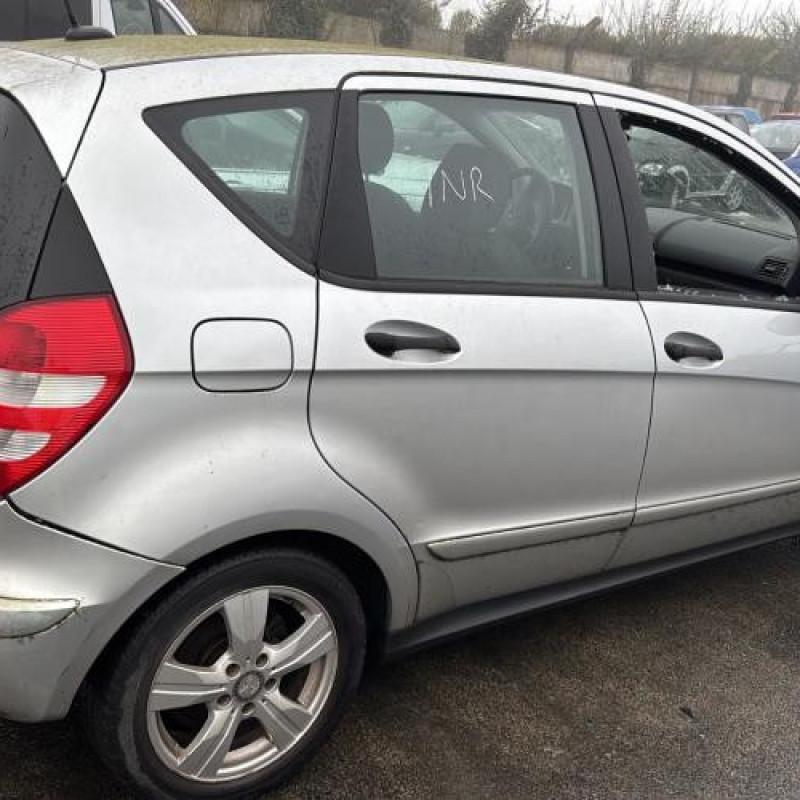 Serrure avant gauche MERCEDES CLASSE A 169 Photo n°10