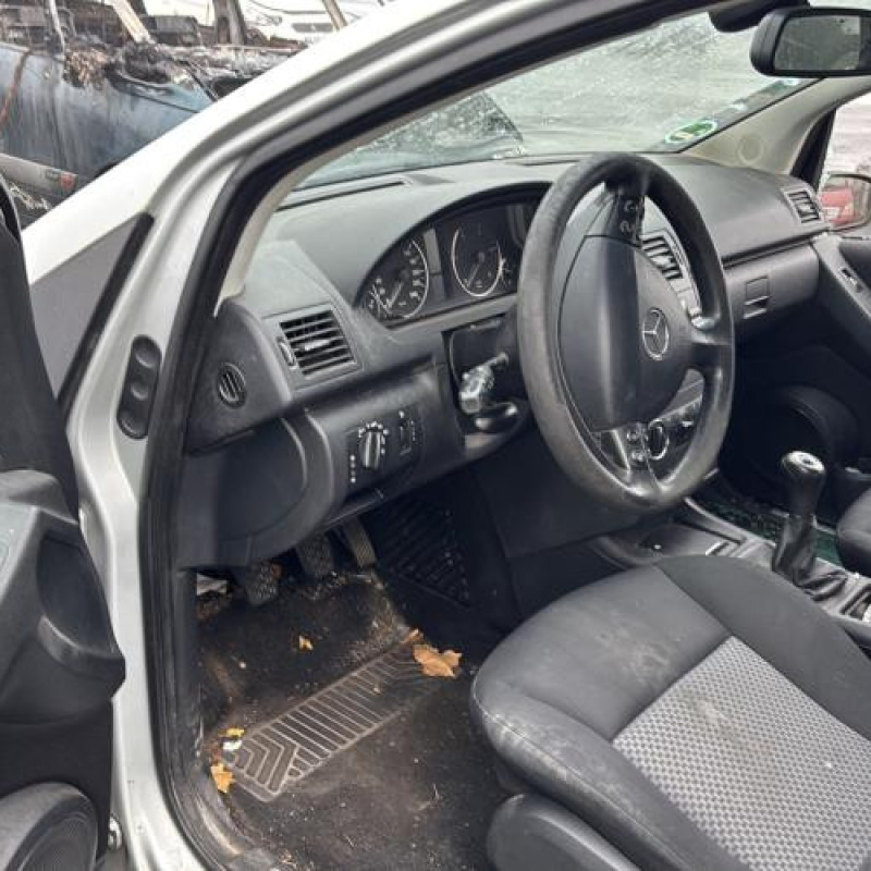Serrure avant gauche MERCEDES CLASSE A 169 Photo n°13