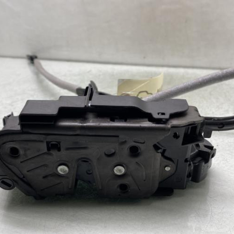 Serrure arriere droit VOLKSWAGEN POLO 6 Photo n°1
