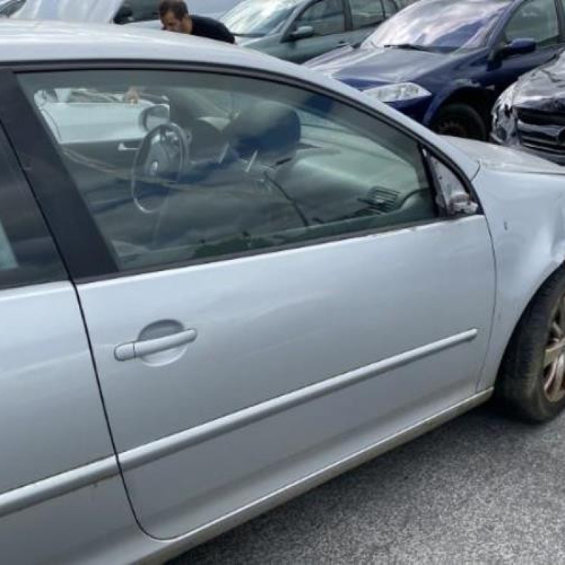Feu arriere principal gauche (feux) VOLKSWAGEN GOLF 5 Photo n°10