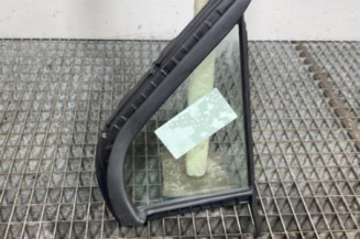Custode avant droit (porte) TOYOTA YARIS 3