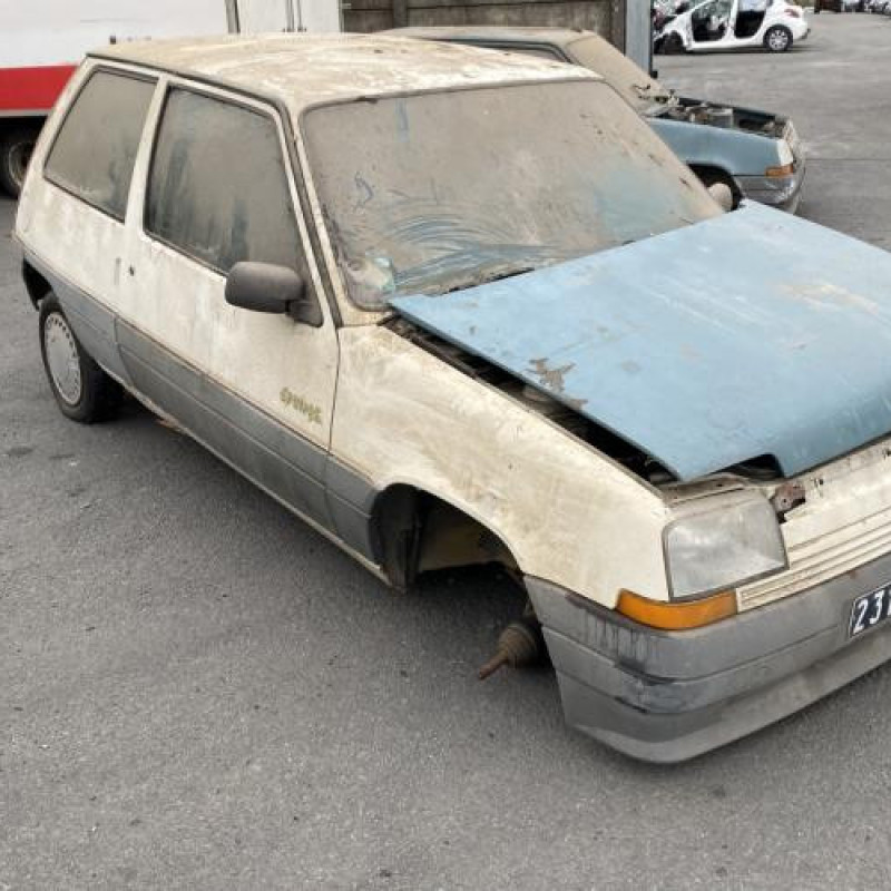 Feu arriere principal gauche (feux) RENAULT SUPER 5 Photo n°5