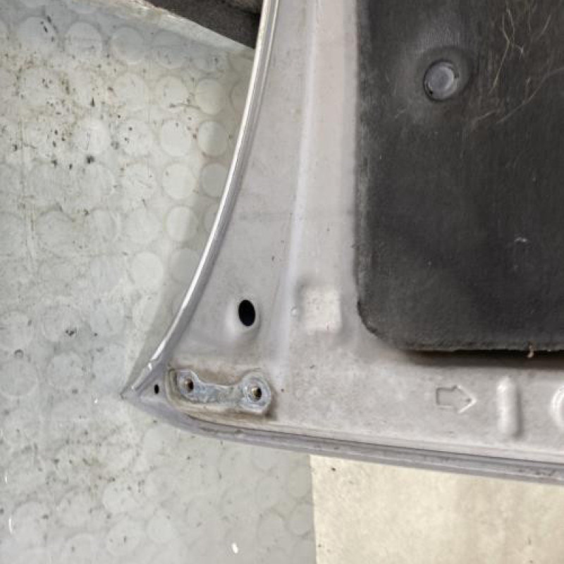 Capot TOYOTA YARIS 1 Photo n°8