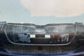 Pare choc avant TOYOTA YARIS 1 Photo n°1