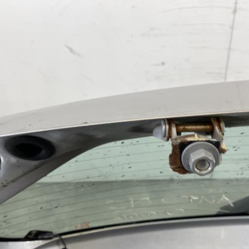 Malle/Hayon arriere TOYOTA YARIS 1 Photo n°7