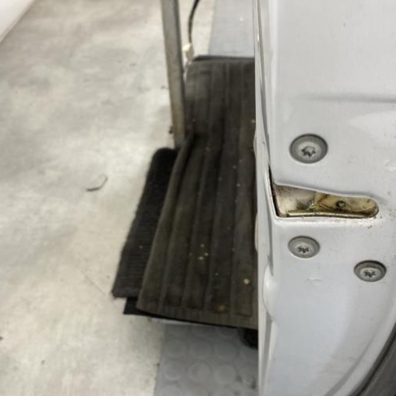 Porte avant droit TOYOTA YARIS 1 Photo n°9
