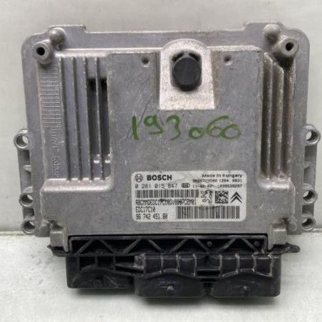 Calculateur moteur PEUGEOT 5008 1 Photo n°1