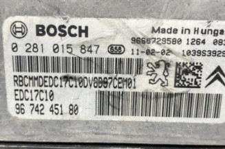 Calculateur moteur PEUGEOT 5008 1