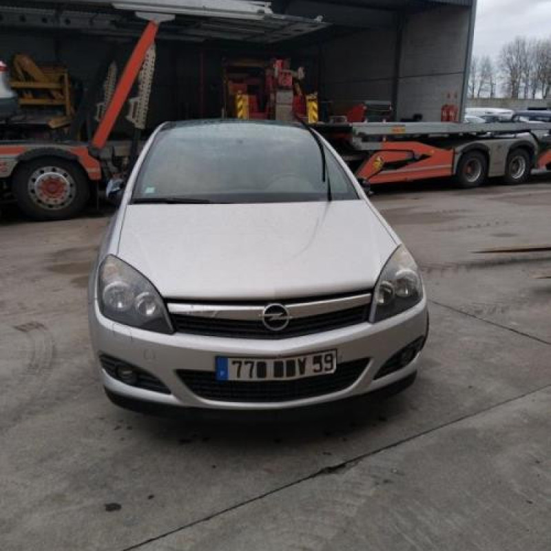 Vitre avant droit OPEL ASTRA H Photo n°7
