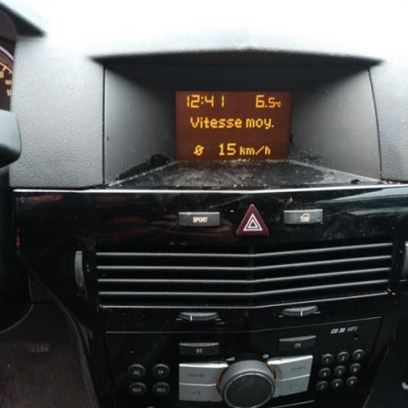 Vitre avant droit OPEL ASTRA H Photo n°16