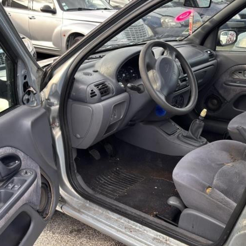 Boite de vitesses RENAULT CLIO 2 Photo n°9