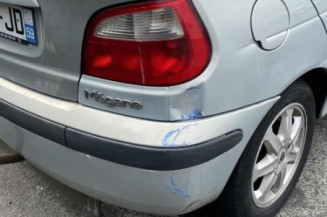 Moteur essuie glace arriere RENAULT MEGANE 1