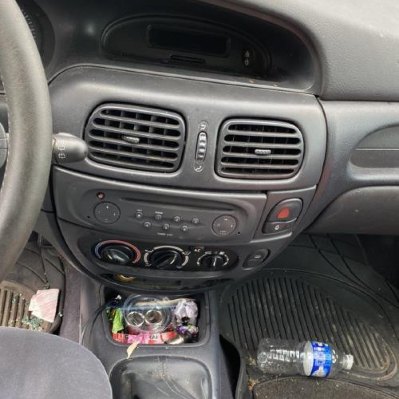 Moteur essuie glace arriere RENAULT MEGANE 1 Photo n°12