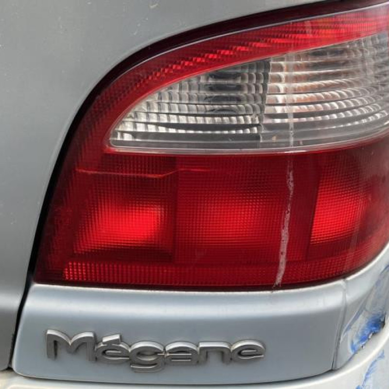 Moteur essuie glace arriere RENAULT MEGANE 1 Photo n°16