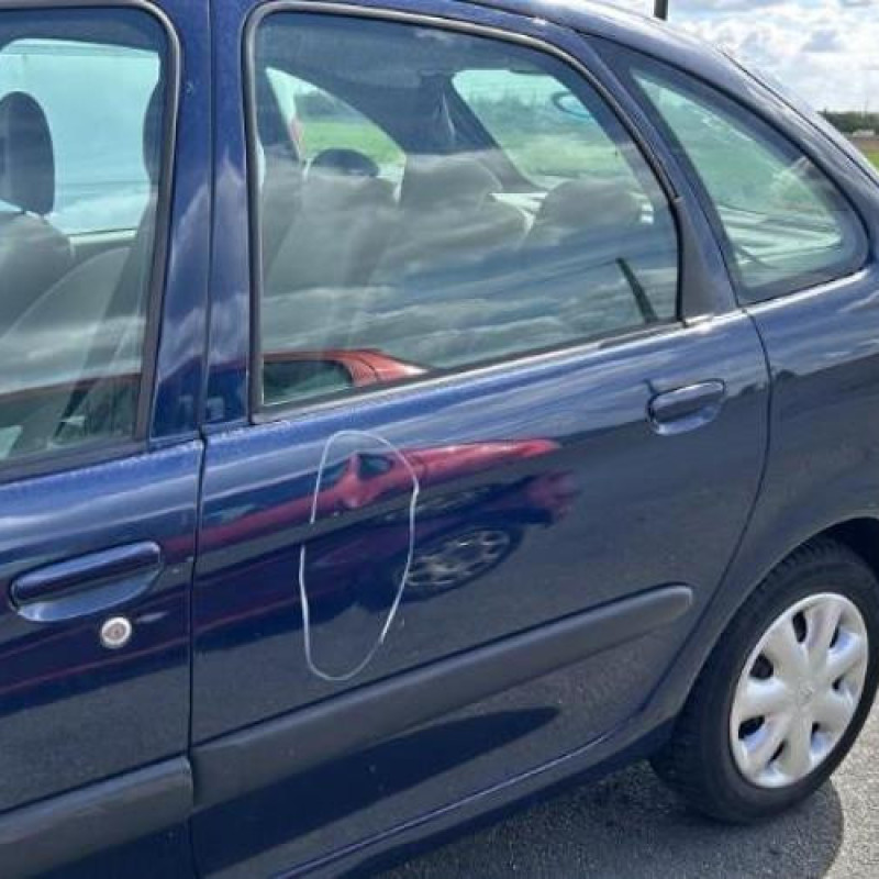 Optique avant principal gauche (feux)(phare) CITROEN XSARA PICASSO Photo n°10