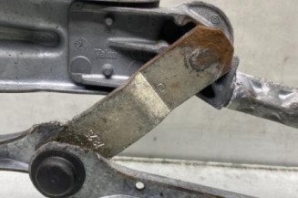 Moteur essuie glace avant RENAULT MEGANE 1
