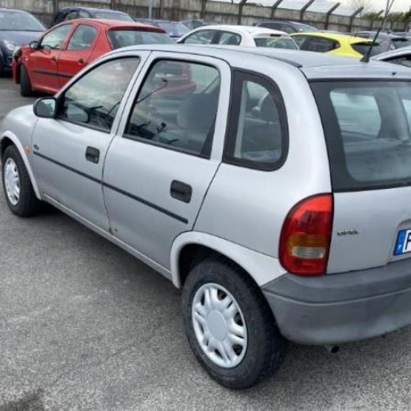 Feu arriere principal gauche (feux) OPEL CORSA B Photo n°6
