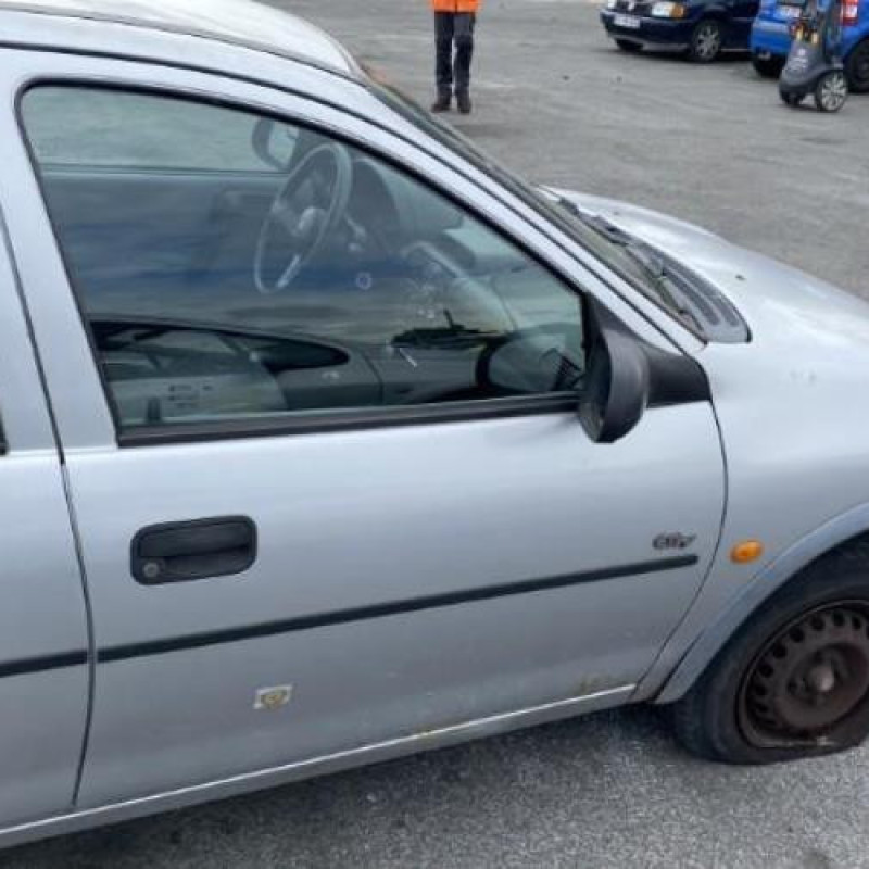 Feu arriere principal gauche (feux) OPEL CORSA B Photo n°10
