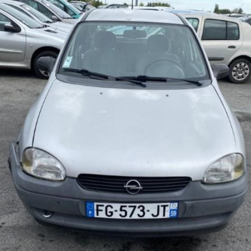 Feu arriere principal gauche (feux) OPEL CORSA B Photo n°11