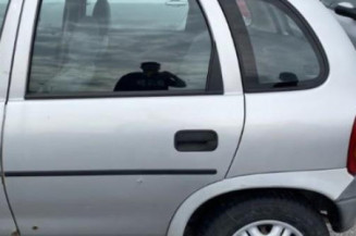 Feu arriere principal gauche (feux) OPEL CORSA B