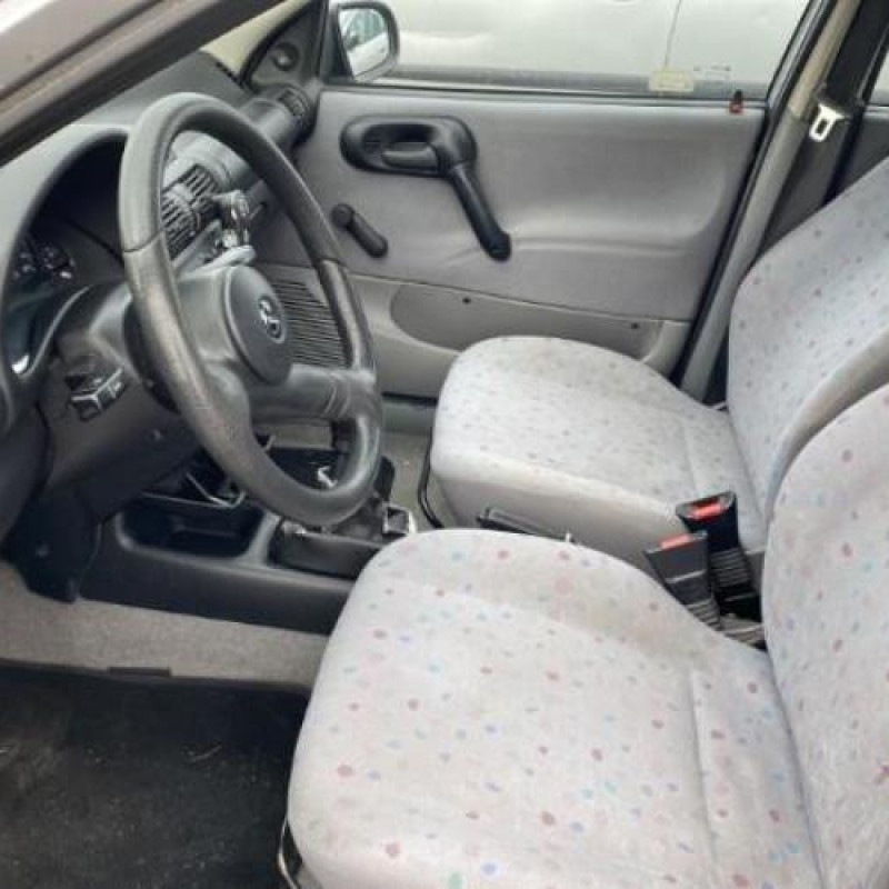 Feu arriere principal gauche (feux) OPEL CORSA B Photo n°15