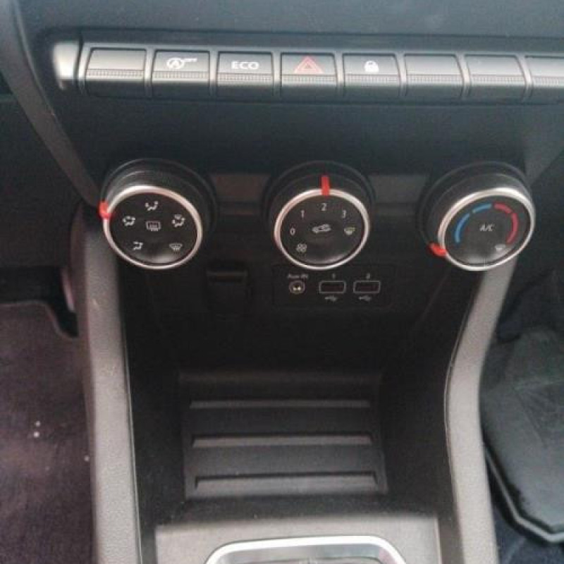 Feu arriere secondaire gauche (feux) RENAULT CLIO 5 Photo n°13