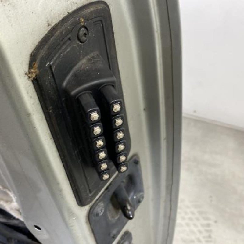 Porte avant gauche PEUGEOT 1007 Photo n°4