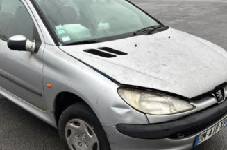 Pare choc avant PEUGEOT 206