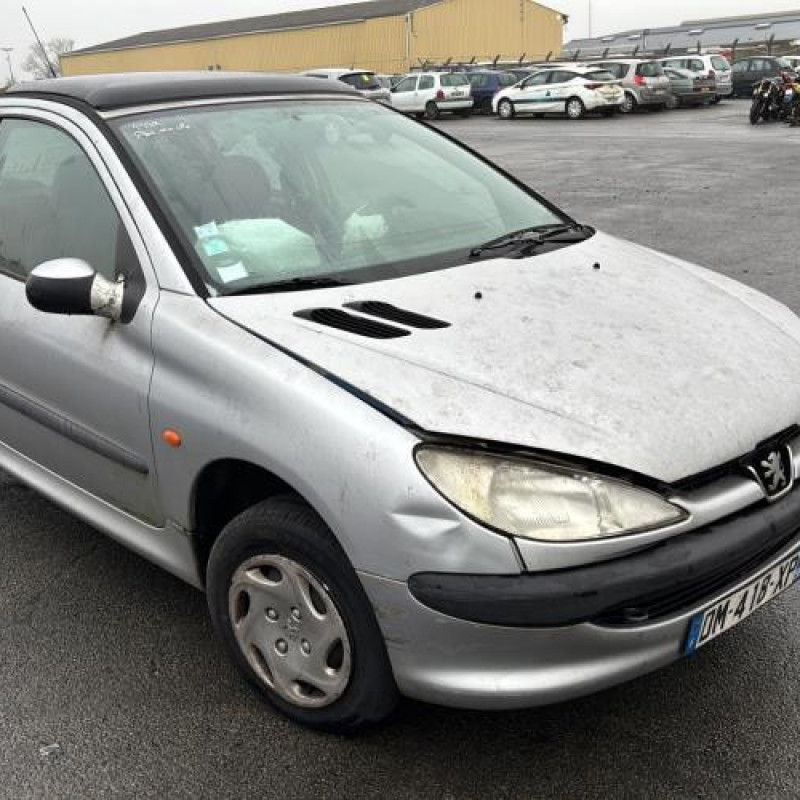 Pare choc avant PEUGEOT 206 Photo n°8