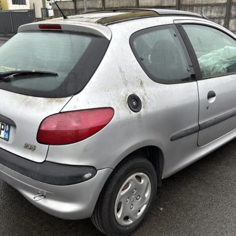 Pare choc avant PEUGEOT 206 Photo n°9