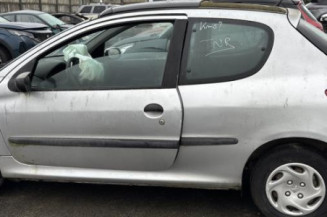 Pare choc avant PEUGEOT 206