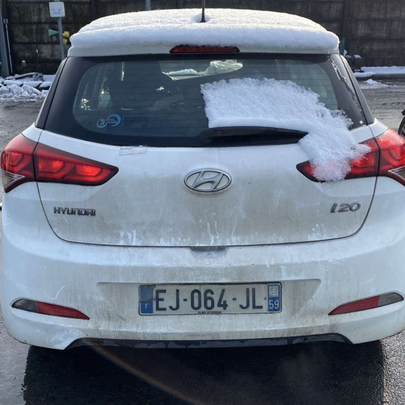 HYUNDAI I 20 2 PHASE 1 1.2i - 16V Photo n°5