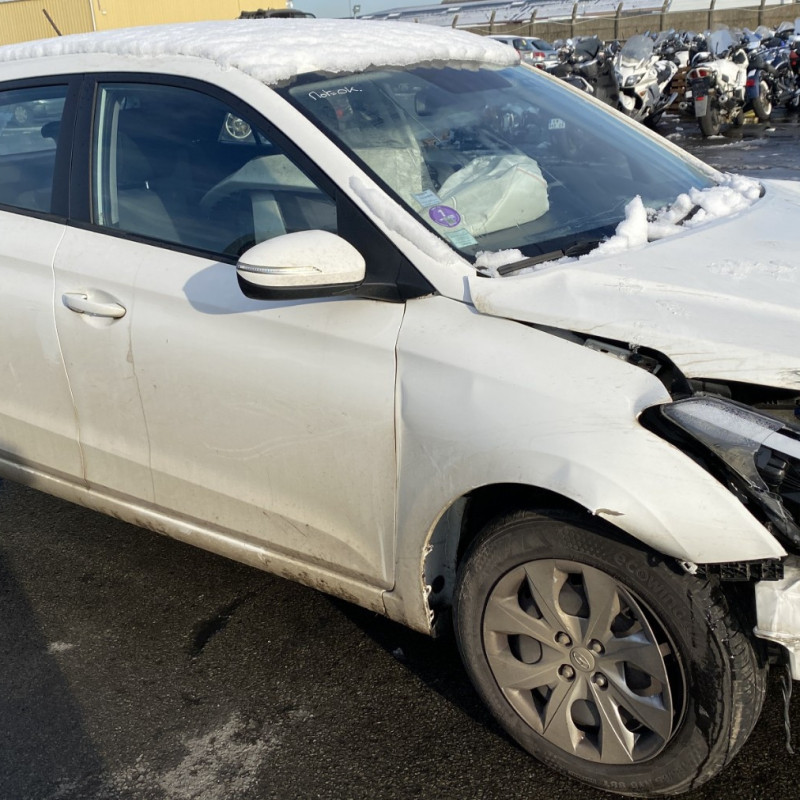 HYUNDAI I 20 2 PHASE 1 1.2i - 16V Photo n°7