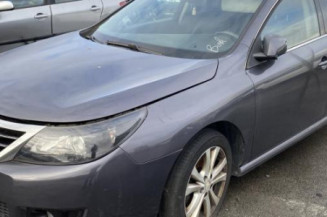 Feu arriere secondaire gauche (feux) RENAULT LATITUDE Photo n°1