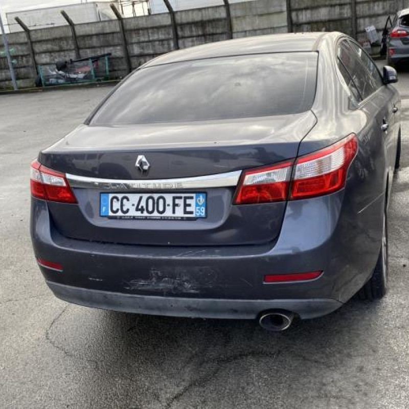 Feu arriere secondaire gauche (feux) RENAULT LATITUDE Photo n°5