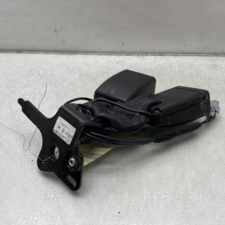 Attache ceinture avant droit RENAULT CLIO 4