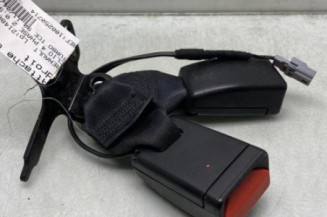 Attache ceinture avant droit RENAULT CLIO 4