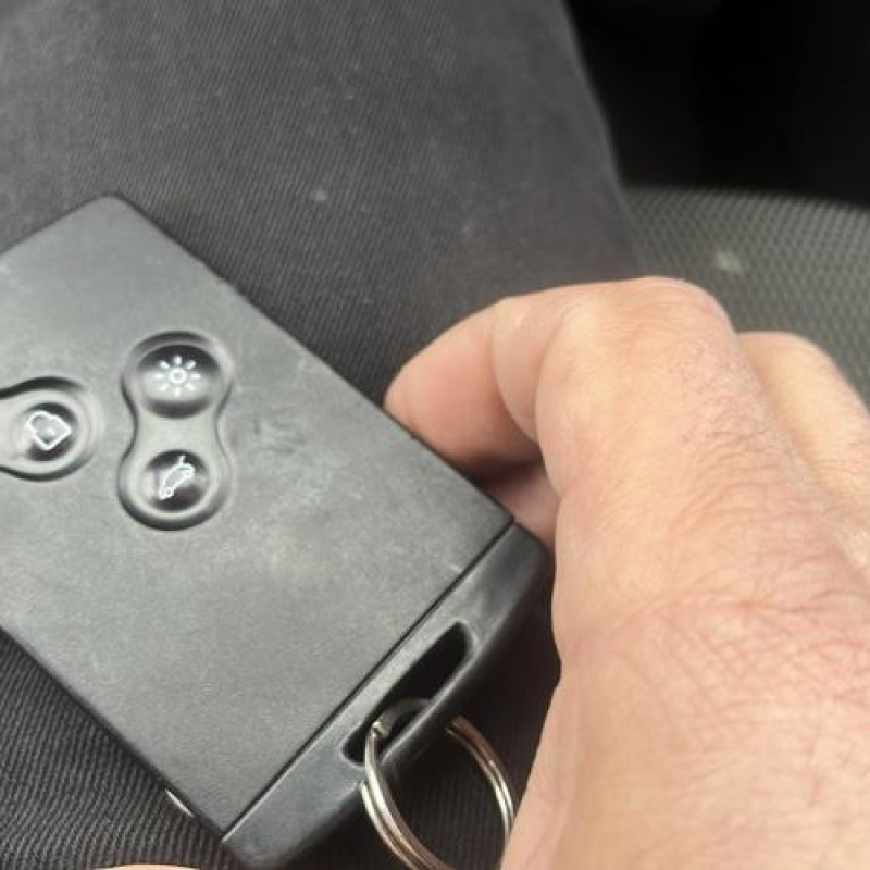 Attache ceinture avant droit RENAULT CLIO 4 Photo n°12