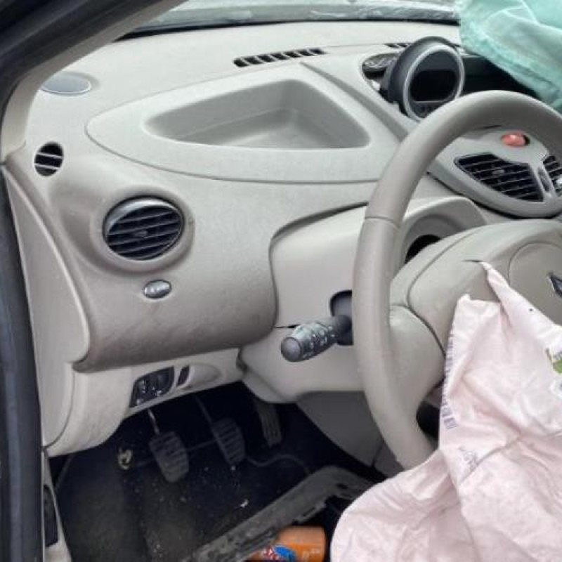 Poignee interieur avant gauche RENAULT TWINGO 2 Photo n°16