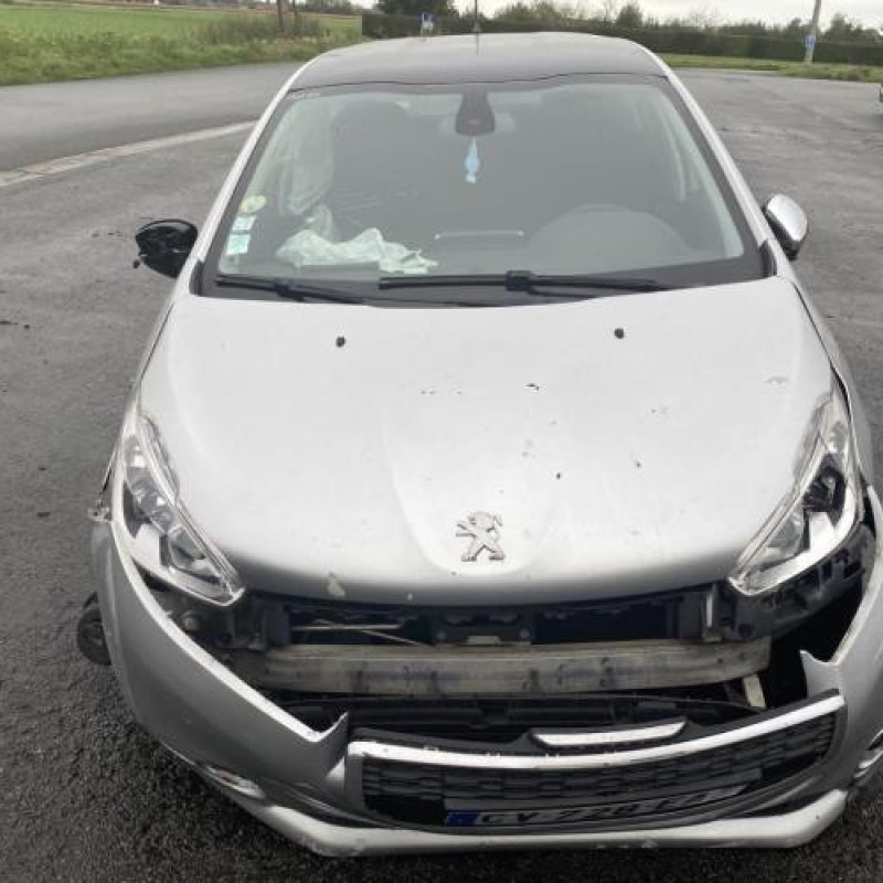 Anti brouillard arriere PEUGEOT 208 1 Photo n°8