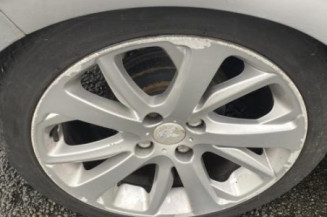 Anti brouillard arriere PEUGEOT 208 1