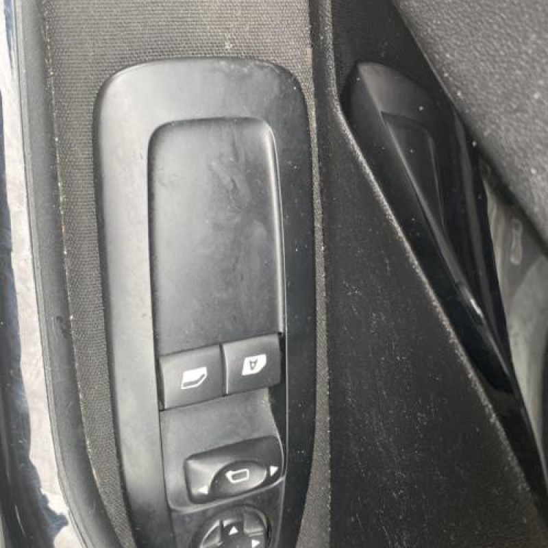 Ceinture arriere droit PEUGEOT 208 1 Photo n°9